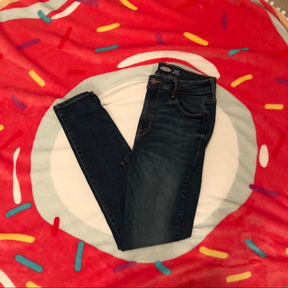 Old Navy Rockstar Built In Sculpt Jeans